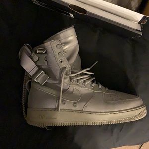 Men’s AF1 QS